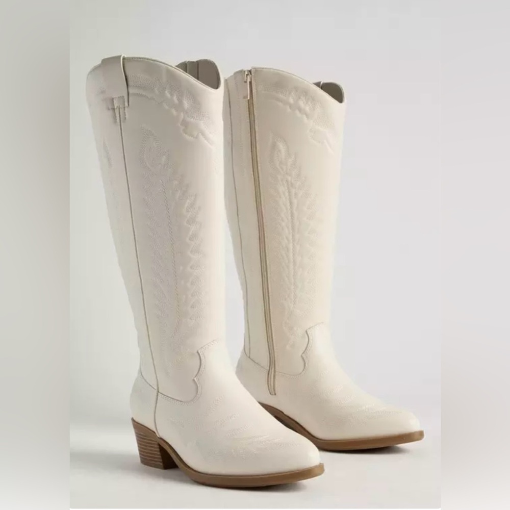 Western White Heeled Boots with Pointed Toe from Torrid